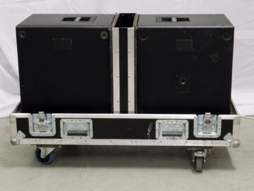 d&b E12X-SUB in flight case