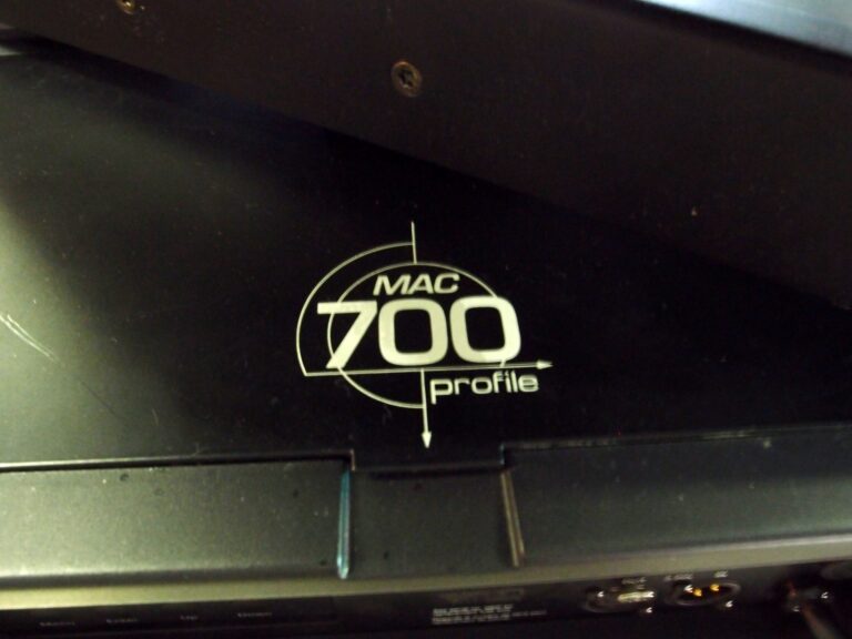 Martin MAC 700 Profile