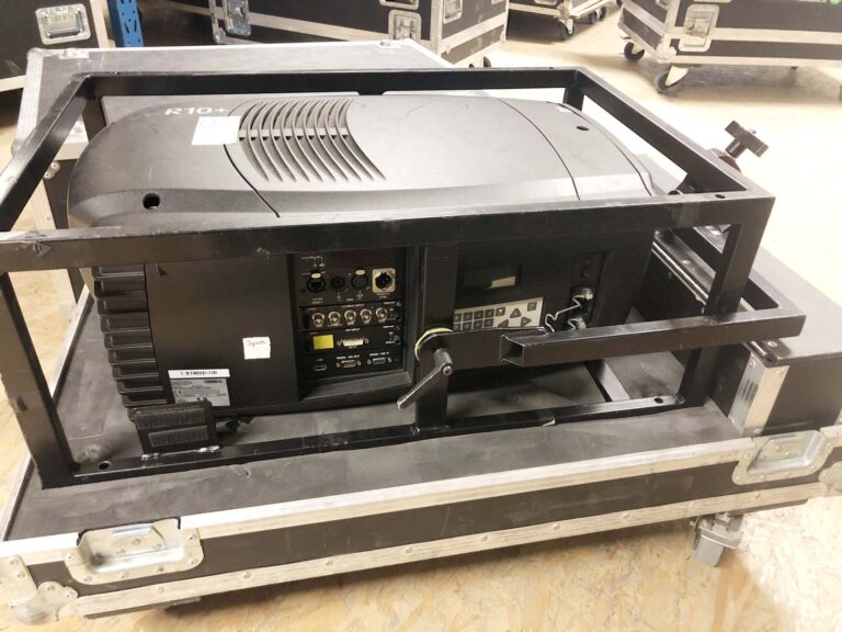 Barco CLM R10+ for sale