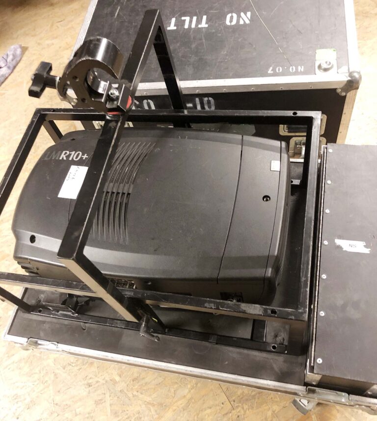 Barco CLM R10+ for sale
