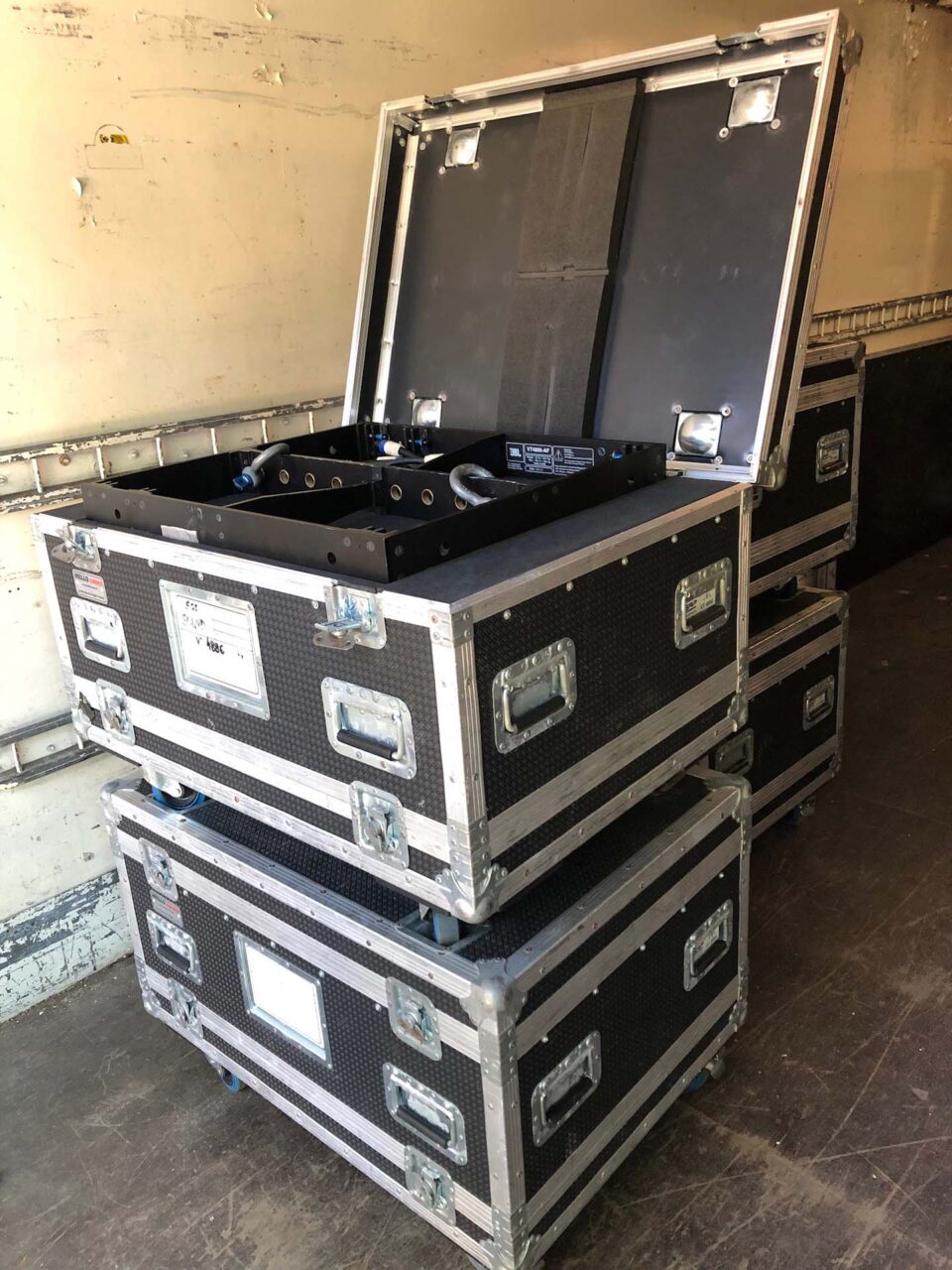 JBL Vertec 4886 Line Array Package Buy from Gearwise