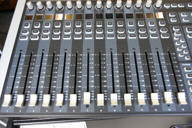 Used Soundcraft Si Performer 1
