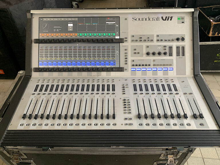 Soundcraft Vi1 from 2016