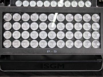 SGM P-5 LED Wash