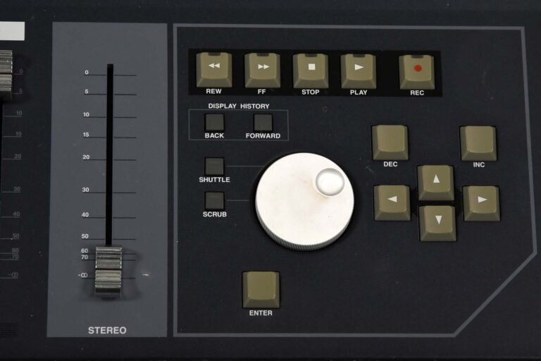 Yamaha DM2000 Digital Mixer