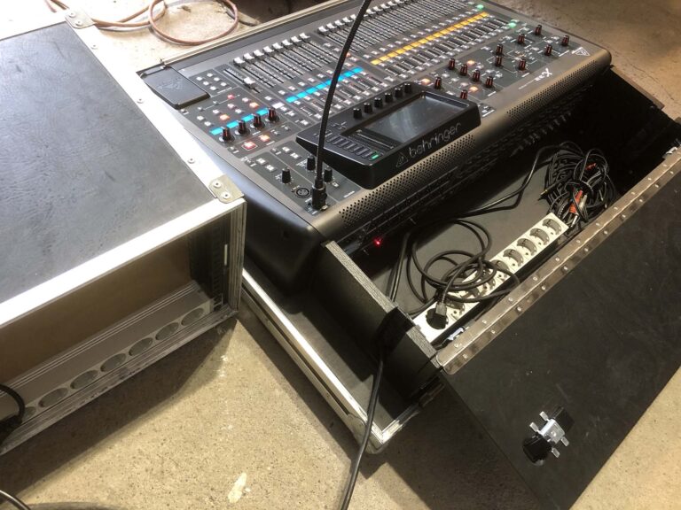 Behringer X32
