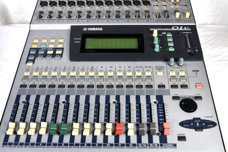Yamaha 01V Digital Mixer
