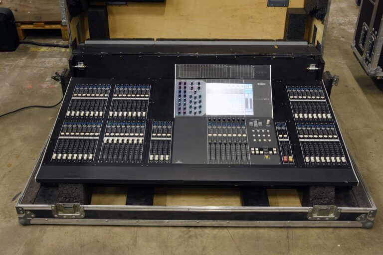 Yamaha M7CL-48 – Gearwise – AV & Stage Equipment