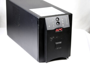 APC Smart UPS 1000i