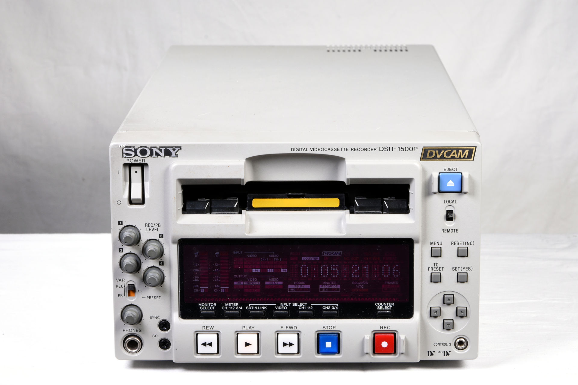 Grabador/Reproductor DSR 1500 P con SDI - 16nou