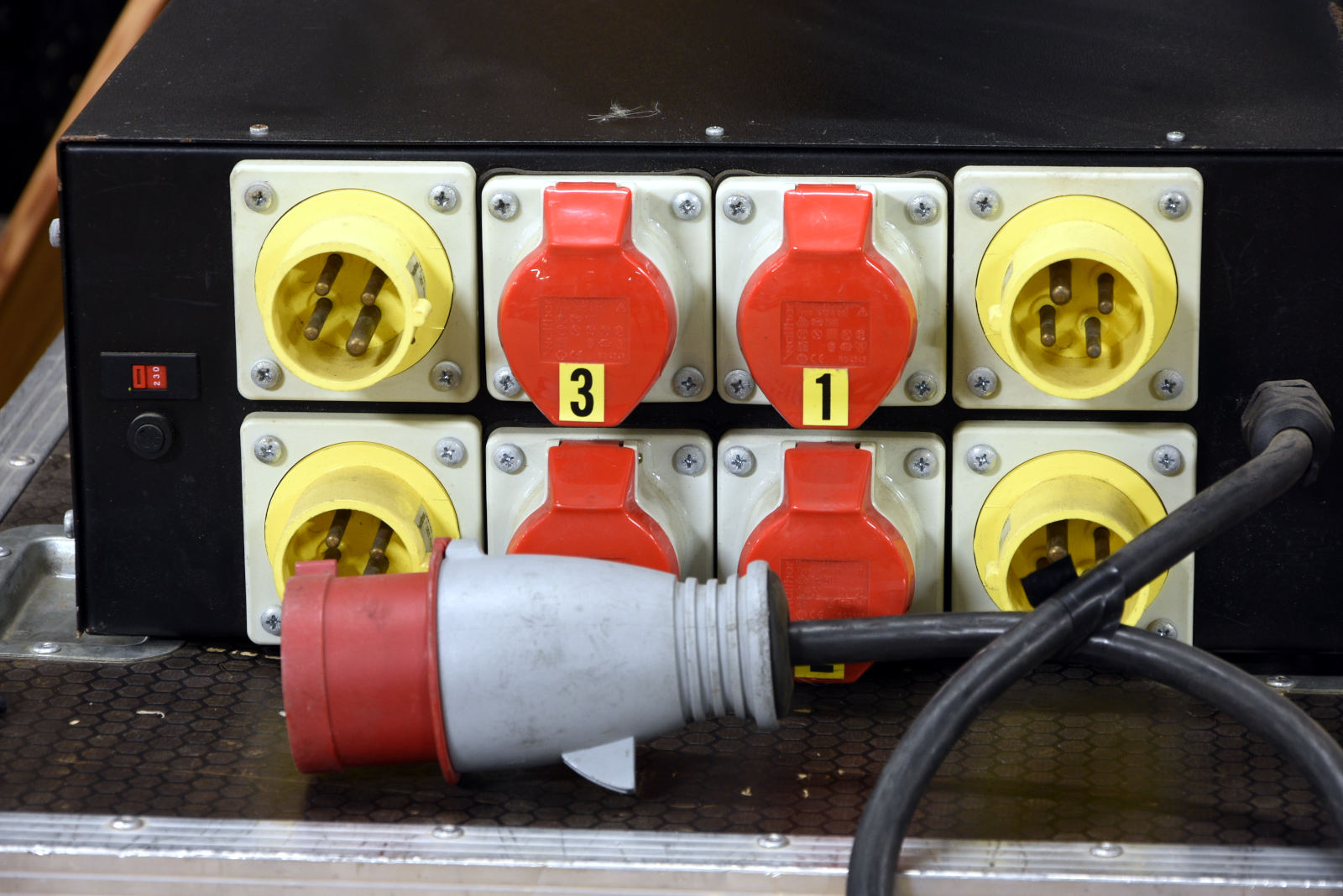 Out Board CM4 Hoist Controller Gearwise AV & Stage Equipment