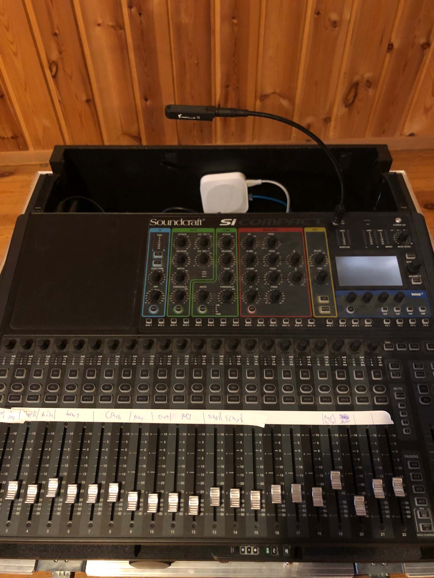Soundcraft Compact 24 system package – Gearwise – AV & Stage Equipment